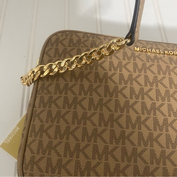 Michael Kors  Logo Jet Set Ballet MD Camera Bag Camel and Brown NWT - Picture 11 of 11